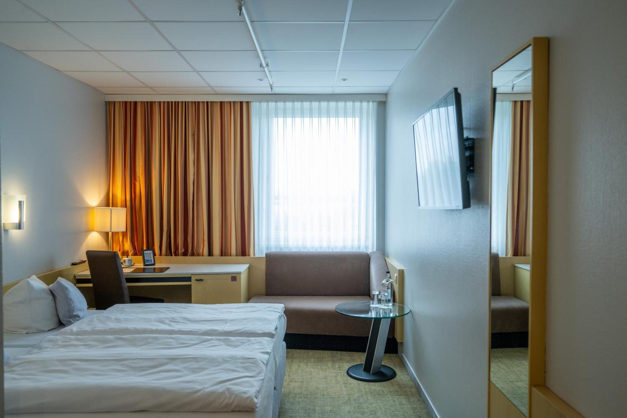 Western Prisma Hotel